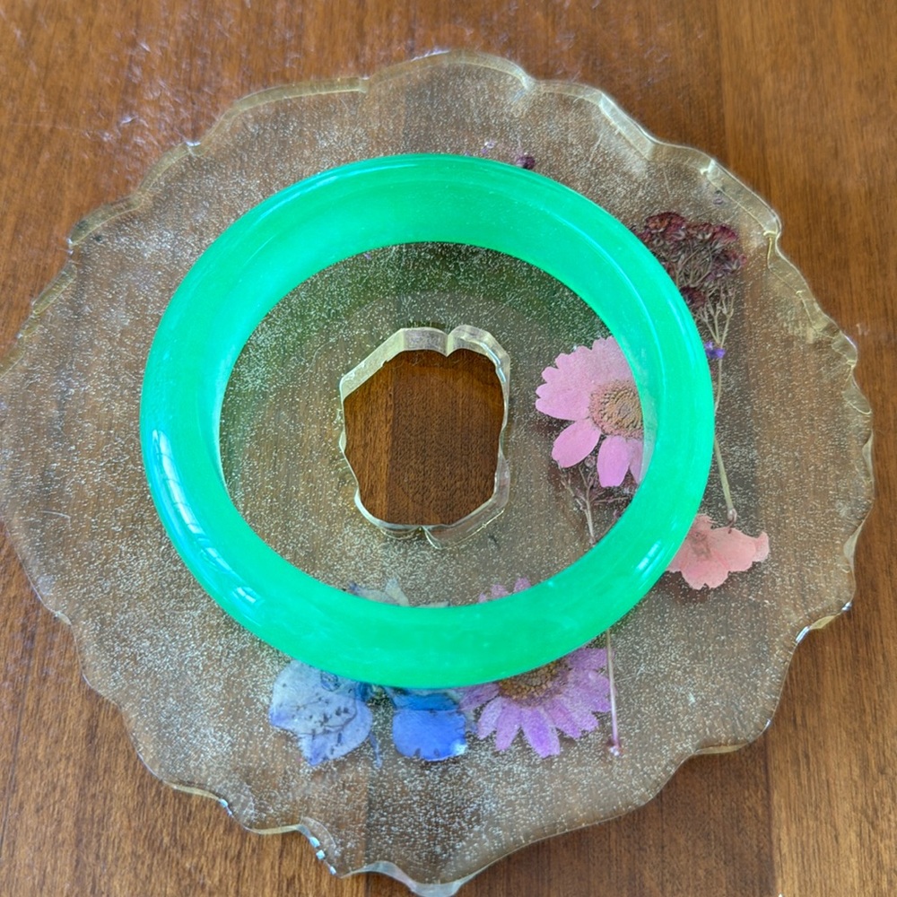 Natural Green Jade Bangle Bracelet- Inner Diameter about 60mm.